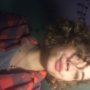 Meet your Posher, Emilay